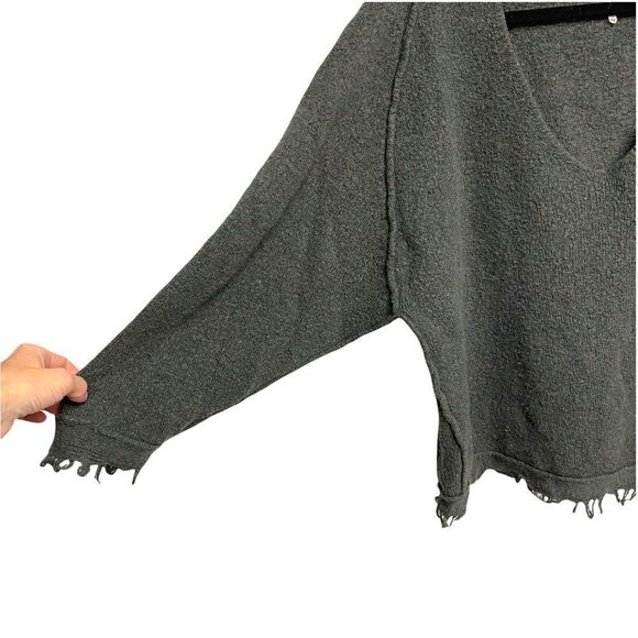 FREE PEOPLE Boho Irresistible Oversized Wool V-Neck Sweater Green XS - Picture 5 of 11